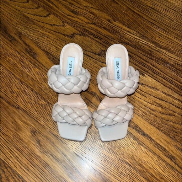 Steve Madden Nude Kenley Heels 7.5 - Picture 2 of 5
